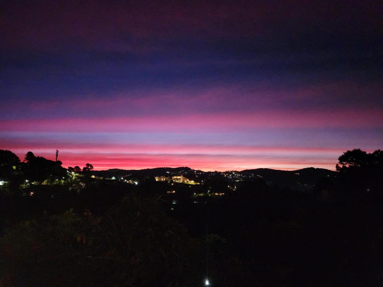 Belíssima COBERTURA no Condomínio Switzerland, o conforto que toda família merece Campos do Jordão Exterior foto